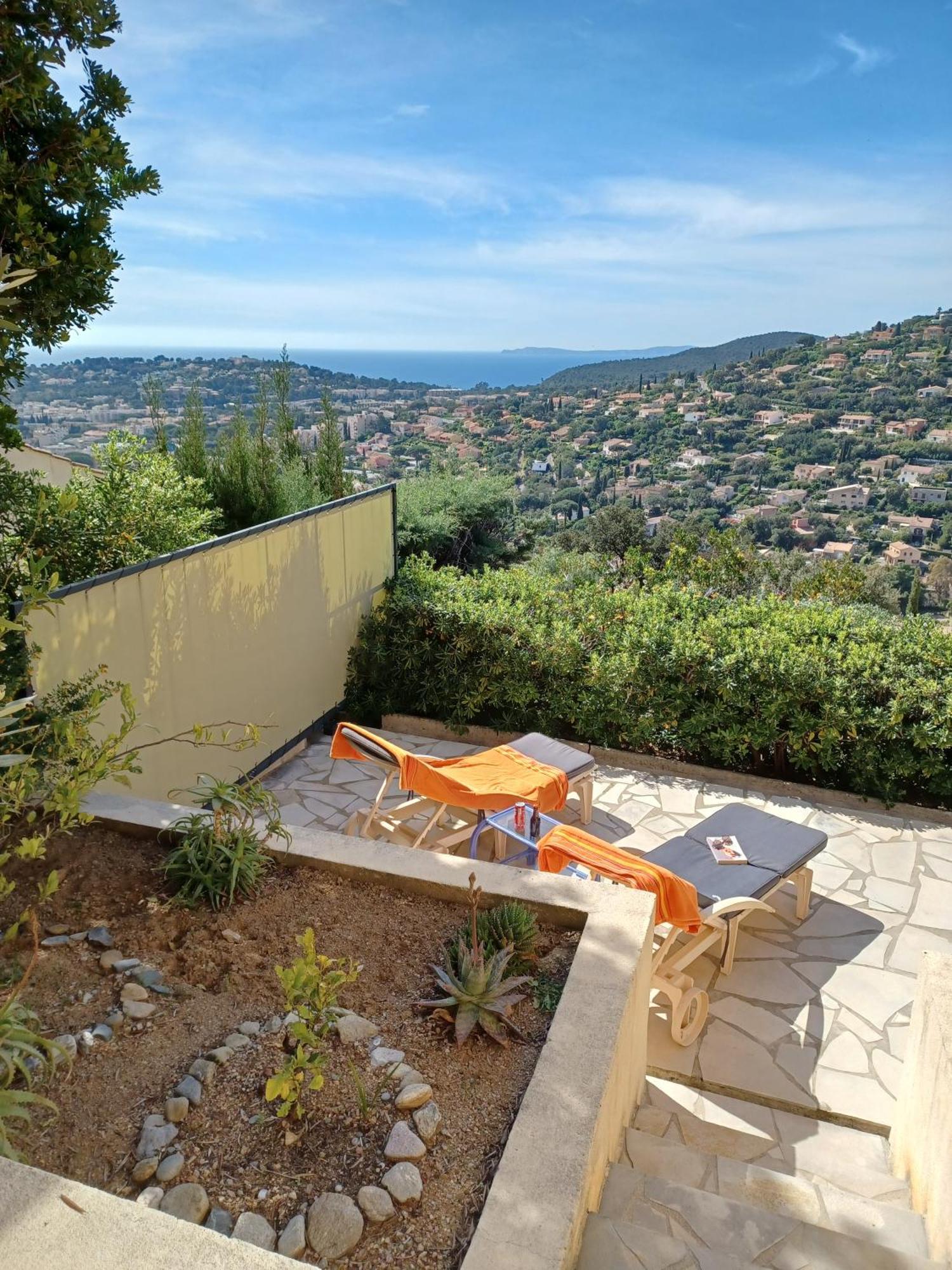 Appartement Rez De Jardin Dans Villa Vue Mer Cavalaire-sur-Mer Extérieur photo